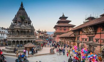 kathmandu-crowds-outside-patan-durbar-square-unknown-4661